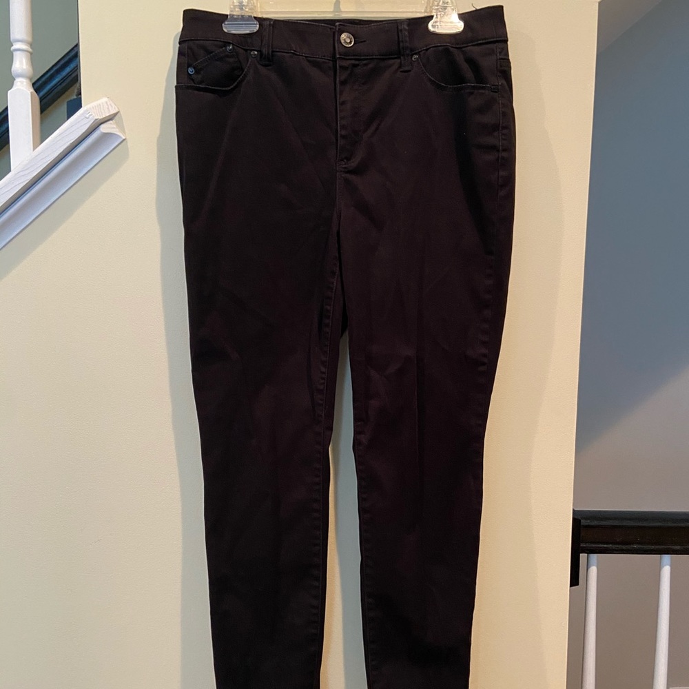 Chico’s Platinum Jegging in Black
